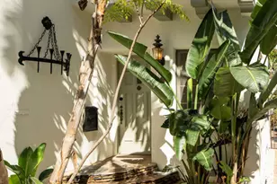 2320 N Beachwood Dr, Los Angeles, CA 90068 - Photo 1