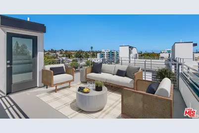 3810 S Verona Ct, Los Angeles, CA 90066 - Photo 1