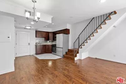 5633 Carlton Way #203, Los Angeles, CA 90028 - Photo 1