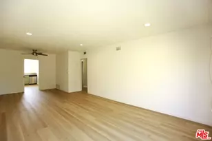 1323 S Ridgeley Dr, Los Angeles, CA 90019 - Photo 1