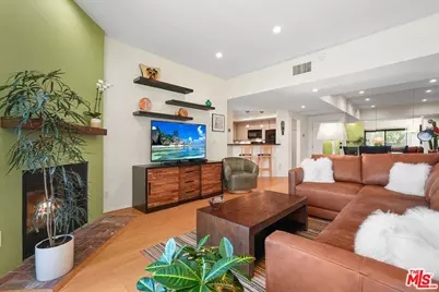 8160 Manitoba St #113, Playa del Rey, CA 90293 - Photo 1