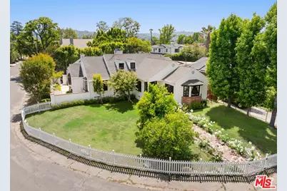 12302 Sarah St, Studio City, CA 91604 - Photo 1