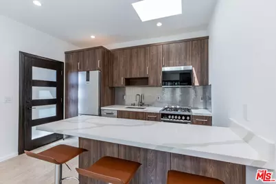 8012 Zeus Dr, Los Angeles, CA 90046 - Photo 1