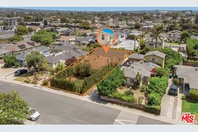 8430 Wiley Post Ave, Los Angeles, CA 90045 - Photo 1