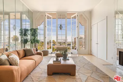 1260 S Beverly Glen Blvd #405, Los Angeles, CA 90024 - Photo 1