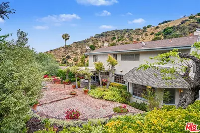 3563 Stone Canyon Ave, Sherman Oaks, CA 91403 - Photo 1