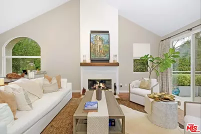 718 Palisades Dr, Pacific Palisades, CA 90272 - Photo 1