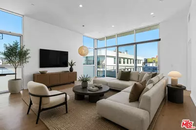 12770 Caswell Ave #403, Los Angeles, CA 90066 - Photo 1