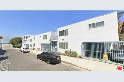25 Navy St #12, Venice, CA 90291 - Photo 1