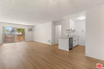 18307 Burbank Blvd #118, Tarzana, CA 91356 - Photo 1