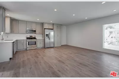2827 S La Brea Ave #3, Los Angeles, CA 90016 - Photo 1