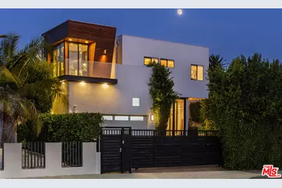 932 N Crescent Heights Blvd, Los Angeles, CA 90046 - Photo 1