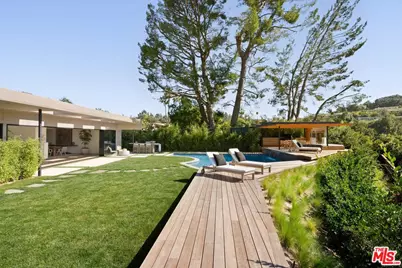 3565 Crownridge Dr, Sherman Oaks, CA 91403 - Photo 1