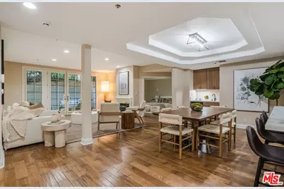 575 S Barrington Ave #107, Los Angeles, CA 90049 - Photo 1
