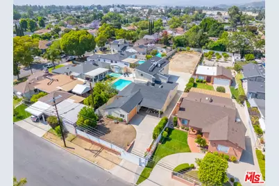 10741 Stagg St, Los Angeles, CA 91352 - Photo 1