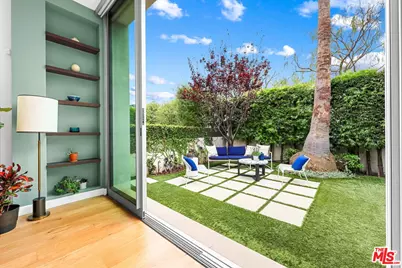 651 Oxford Ave, Venice, CA 90291 - Photo 1