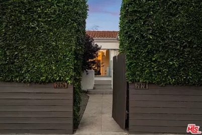 2826 Somerset Dr, Los Angeles, CA 90016 - Photo 1