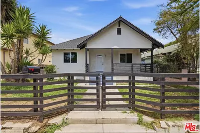 137 W 47th Pl, Los Angeles, CA 90037 - Photo 1