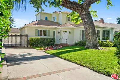 11552 Hesby St, Valley Village, CA 91601 - Photo 1