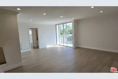 827 2nd St #307, Santa Monica, CA 90403 - Photo 1