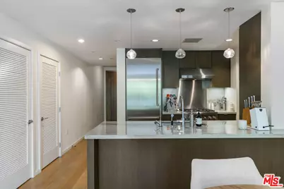 1705 Ocean Ave #212, Santa Monica, CA 90401 - Photo 9