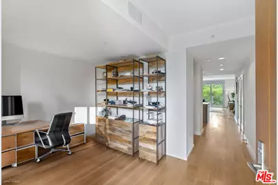 1705 Ocean Ave #212, Santa Monica, CA 90401 - Photo 3