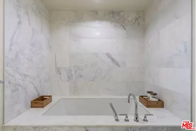 1705 Ocean Ave #212, Santa Monica, CA 90401 - Photo 21