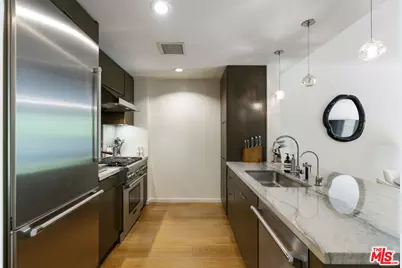 1705 Ocean Ave #212, Santa Monica, CA 90401 - Photo 7