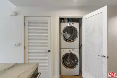 1705 Ocean Ave #212, Santa Monica, CA 90401 - Photo 11