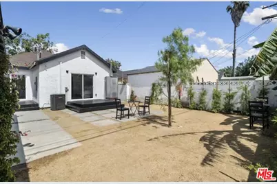 5750 5th Ave, Los Angeles, CA 90043 - Photo 1
