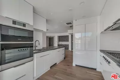 10490 Wilshire Blvd #1102, Los Angeles, CA 90024 - Photo 1