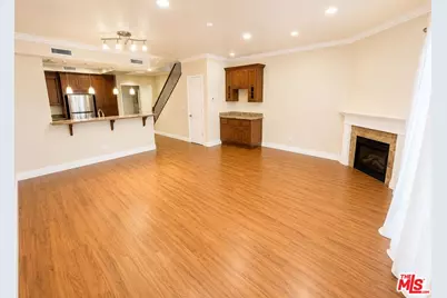 1101 East Ave #105, Burbank, CA 91504 - Photo 1