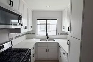 8730 Holloway Dr, West Hollywood, CA 90069 - Photo 1