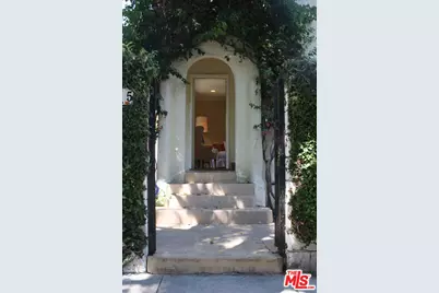 8715 Sherwood Dr, West Hollywood, CA 90069 - Photo 1