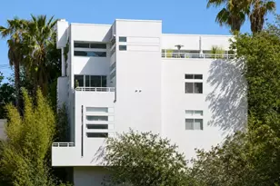 3811 Glenridge Dr, Sherman Oaks, CA 91423 - Photo 1