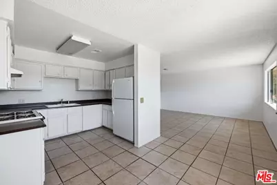 518 E Avenue Q4 #5, Palmdale, CA 93550 - Photo 1
