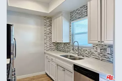 14430 Benefit St #103, Sherman Oaks, CA 91423 - Photo 1