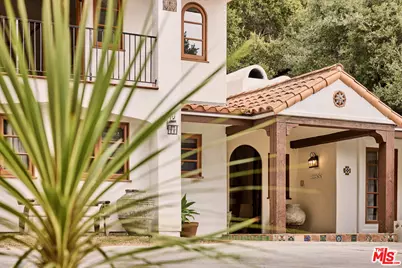 3268 Serra Rd, Malibu, CA 90265 - Photo 1