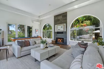 11528 Decente Dr, Studio City, CA 91604 - Photo 1