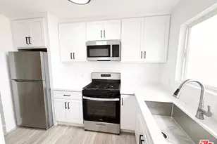 2637 S Manhattan Pl, Los Angeles, CA 90018 - Photo 1