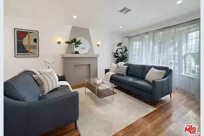 1241 W 109th Pl, Los Angeles, CA 90044 - Photo 1