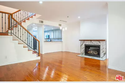 1030 S Norton Ave #6, Los Angeles, CA 90019 - Photo 1
