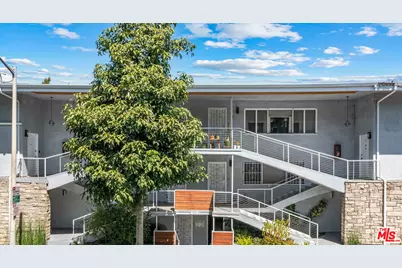 8555 Sherwood Dr #2, West Hollywood, CA 90069 - Photo 1