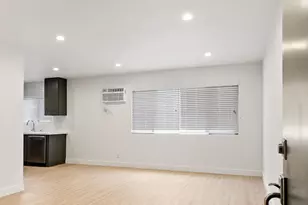 3314 S Mentone Ave, Los Angeles, CA 90034 - Photo 1