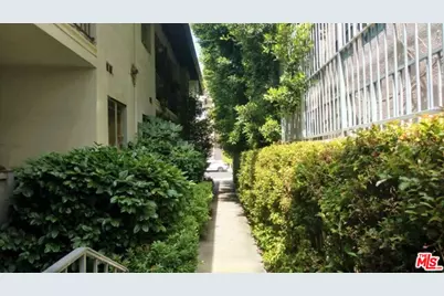 422 Arnaz Dr #4, Los Angeles, CA 90048 - Photo 1