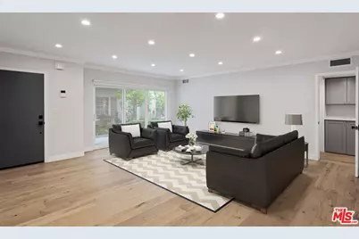 153 S Palm Dr #5, Beverly Hills, CA 90212 - Photo 1