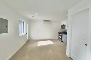 1732 Crenshaw Blvd, Los Angeles, CA 90019 - Photo 1