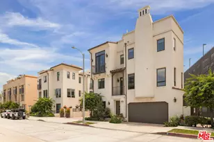 10742 Bloomfield St, Toluca Lake, CA 91602 - Photo 1