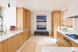 254 Mabery Rd, Santa Monica, CA 90402 - Photo 1