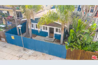 38 29th Ave #A, Venice, CA 90291 - Photo 1